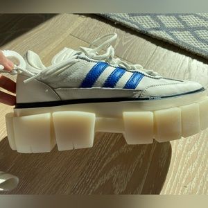 Brand New Ivy Park X Adidas platform sneakers (size 7)
